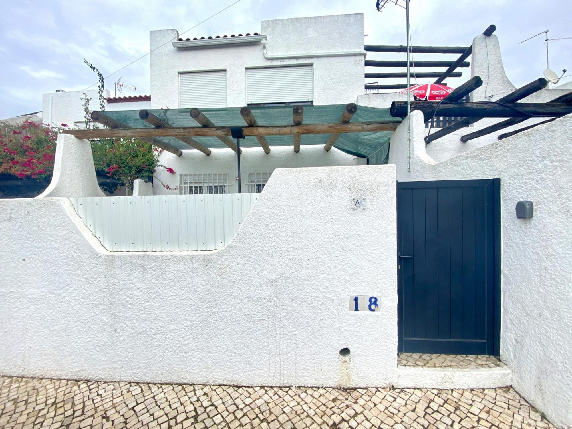Quarteira Stylish 2 By Homing Apartment Exterior photo