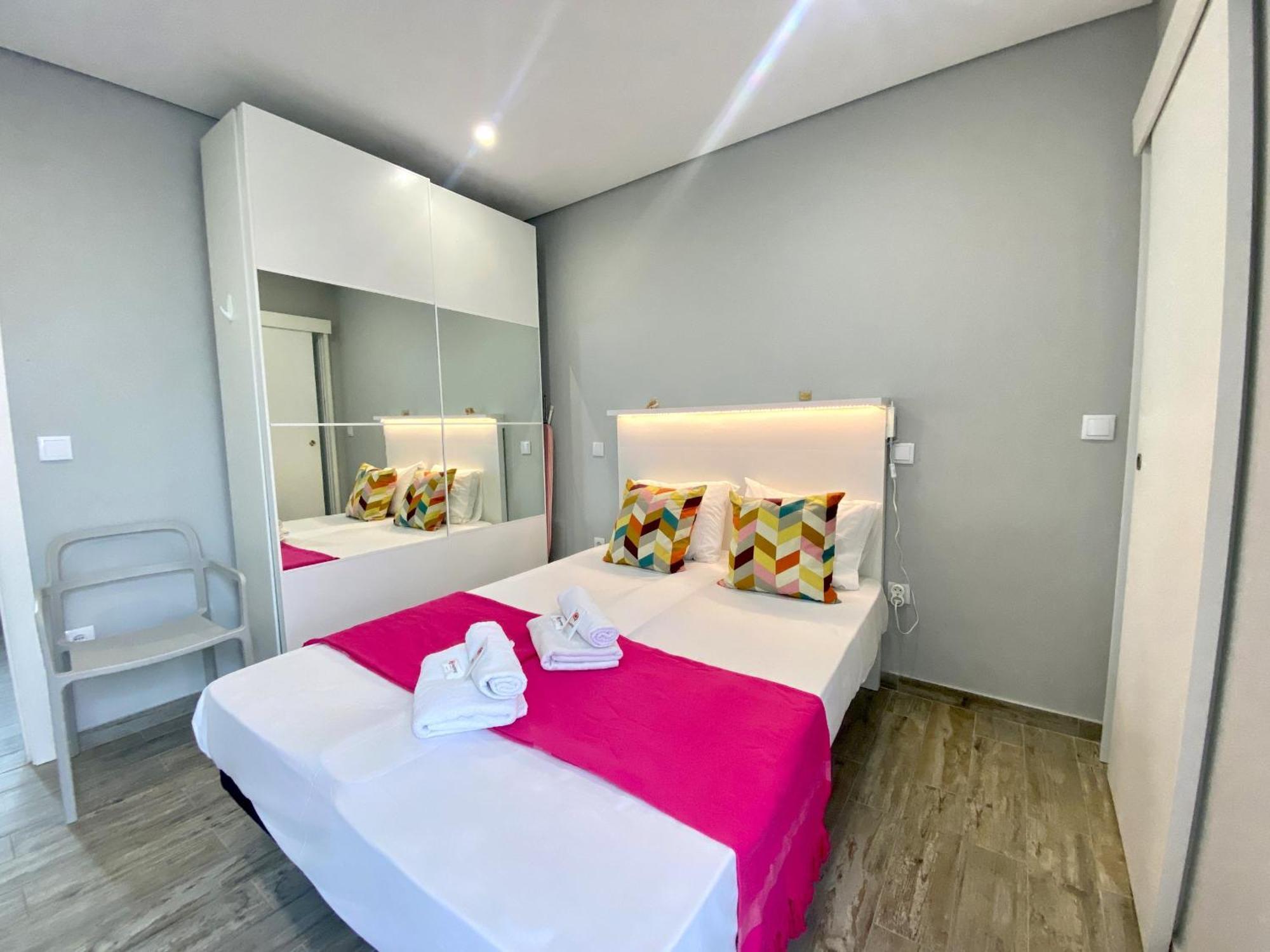 Quarteira Stylish 2 By Homing Apartment Exterior photo
